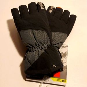 Brand new Nevica glove